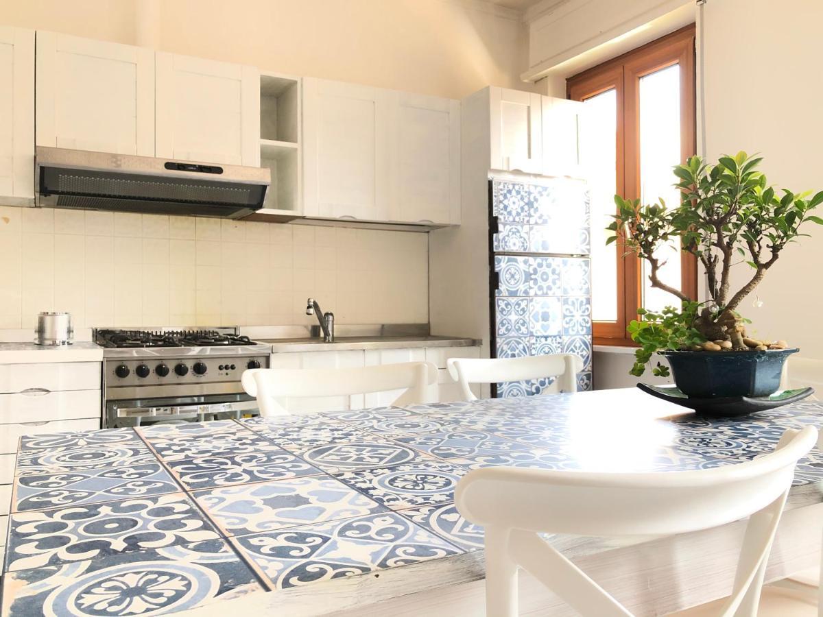Clua Holiday House Porto Ceresio Eksteriør billede