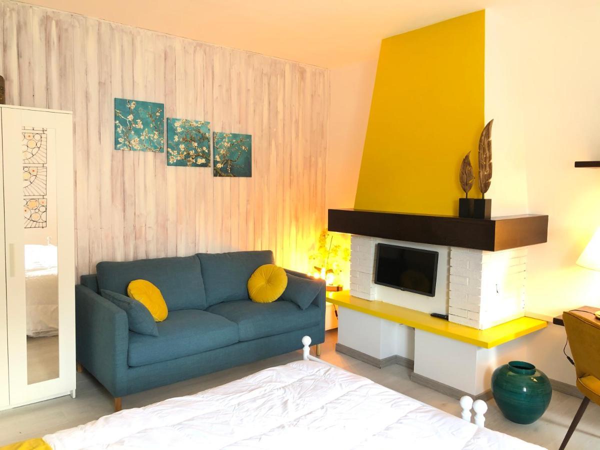 Clua Holiday House Porto Ceresio Eksteriør billede