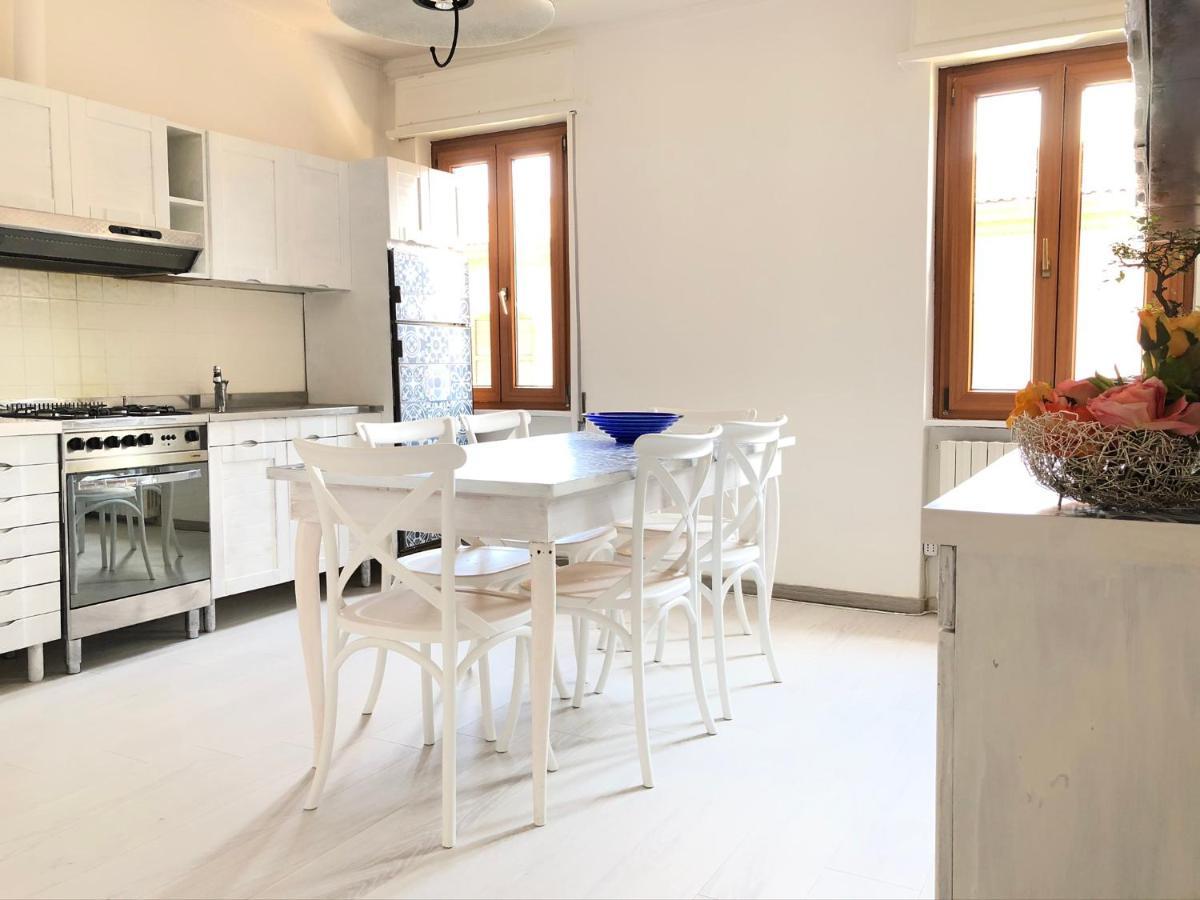 Clua Holiday House Porto Ceresio Eksteriør billede